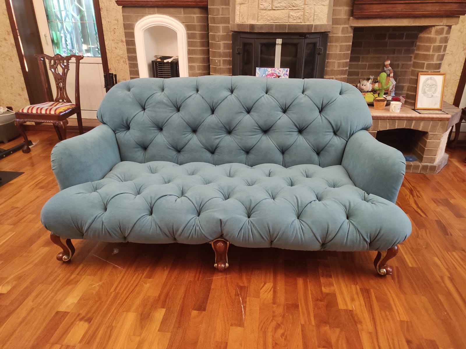 Перетяжка дивана. Парк культуры